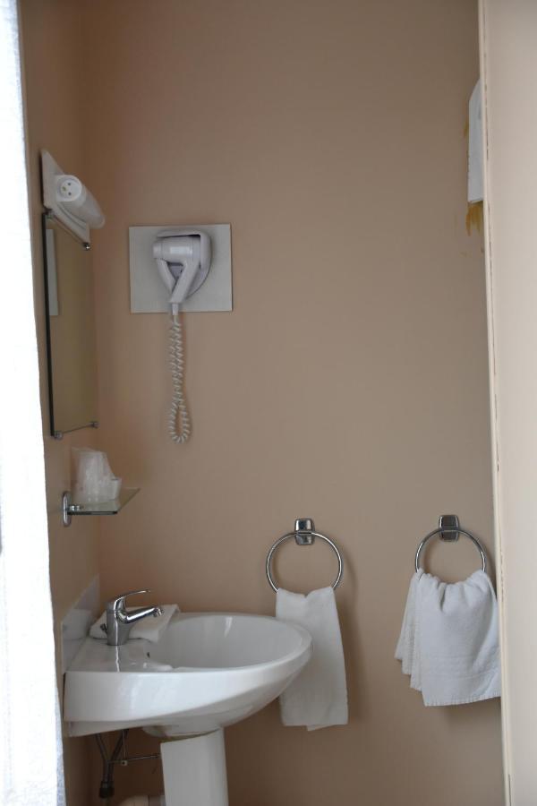 Le Rider Hotel บอร์-เลส์-ออร์ก ภายนอก รูปภาพ